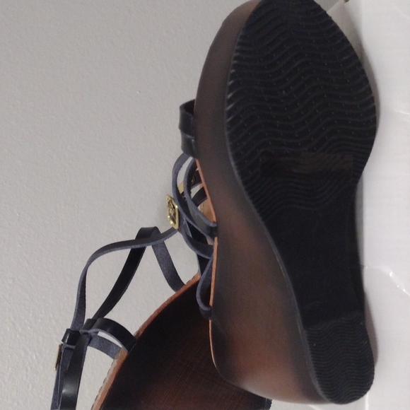 Women platform - Picture 3 of 3